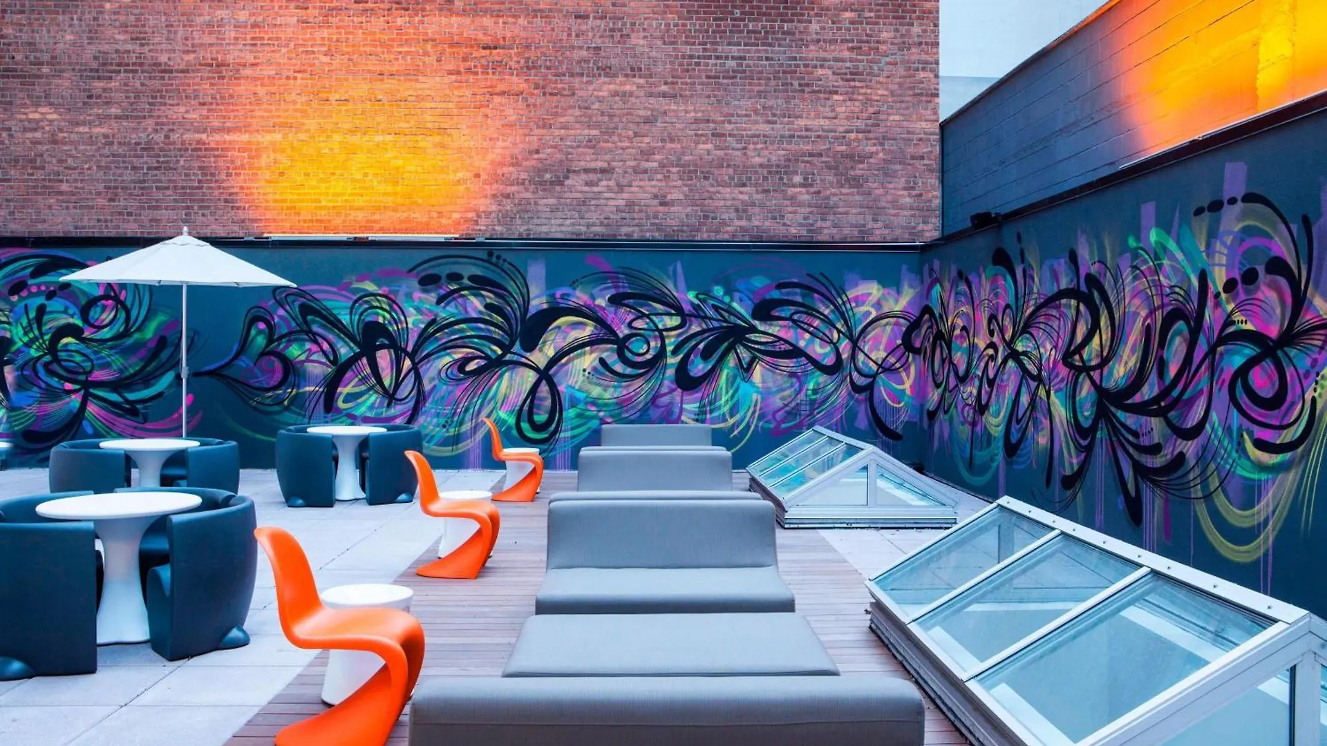 Aloft Long Island City-Manhattan View New York Hotel