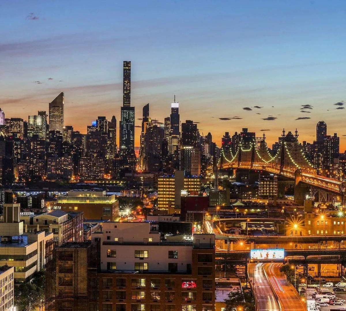 Aloft Long Island City-Manhattan View New York Hotel